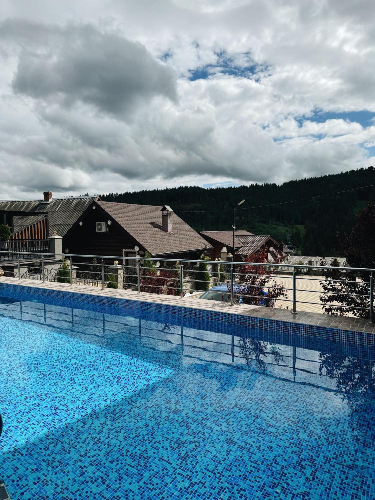 Viking Hotel Bukovel Dış mekan fotoğraf